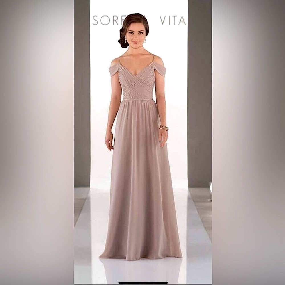 Sorella Vita women’s Romantic off- the shoulder gown. Size 10. Color Desert Rose